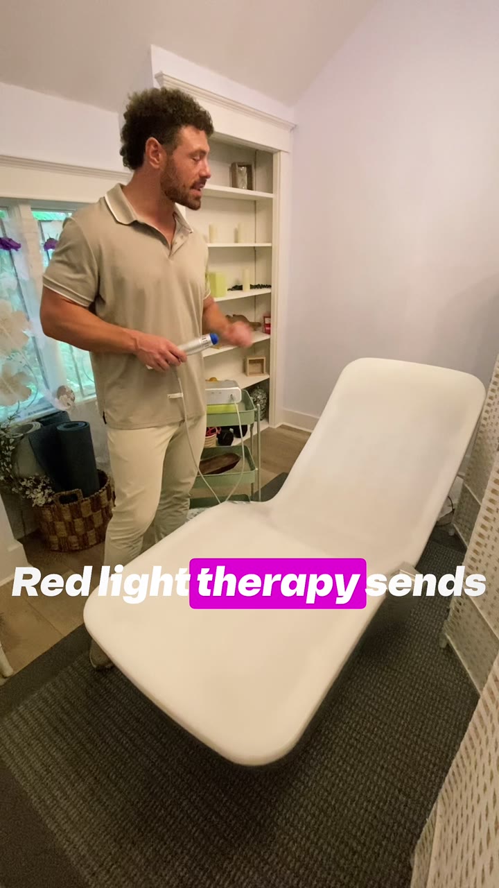 Relaxing red light therapy session at Wend Wellness